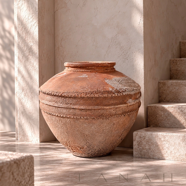 Floor Vase in Terracotta PETRA