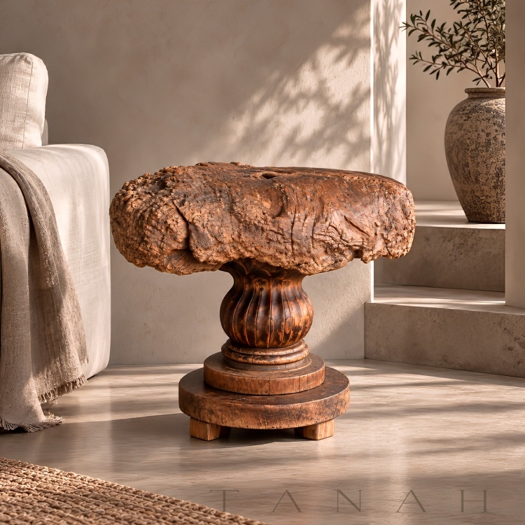 Mesa Auxiliar de Teca Antigua ROMA