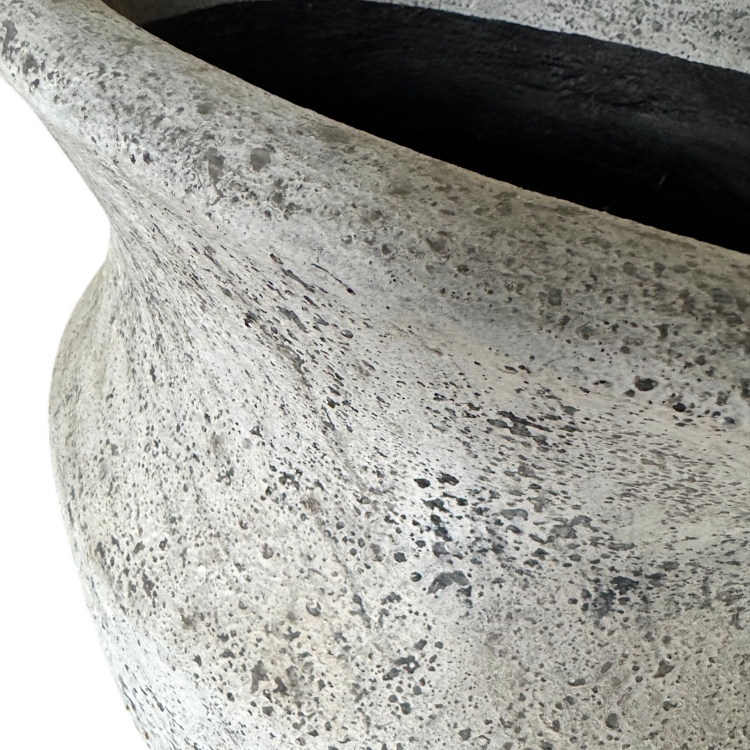 Vasija de GRC con Textura Mineral RESIA