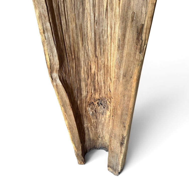Escultura Decorativa de Madera de Teca HEKLA