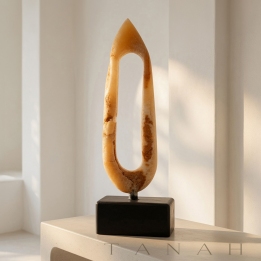 Tabletop Sculpture in Natural Onyx CAPRI