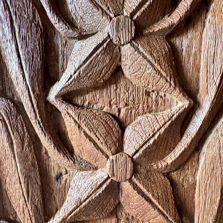Detail of the wood texture and hand carving RAVELLO