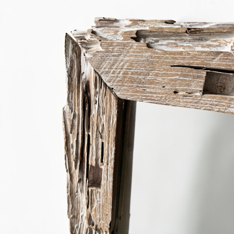 Detalle del Marco de Teca Recuperada BIARRITZ