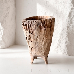 Recipiente Escultorico de Teca KASAI