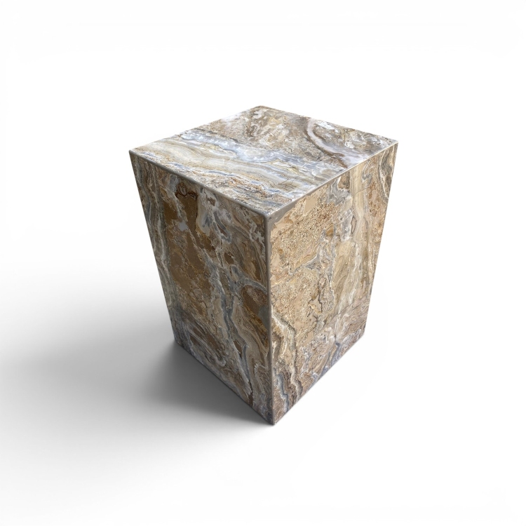 Conjunto pedestal y mesa auxiliar de ónix Provence