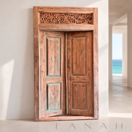Puerta Antigua de Teca Sundari